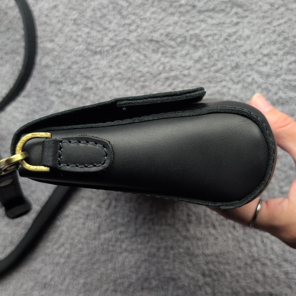 Portland Leather Mini Metro Crossbody In Smooth Black - Picture 5 of 12